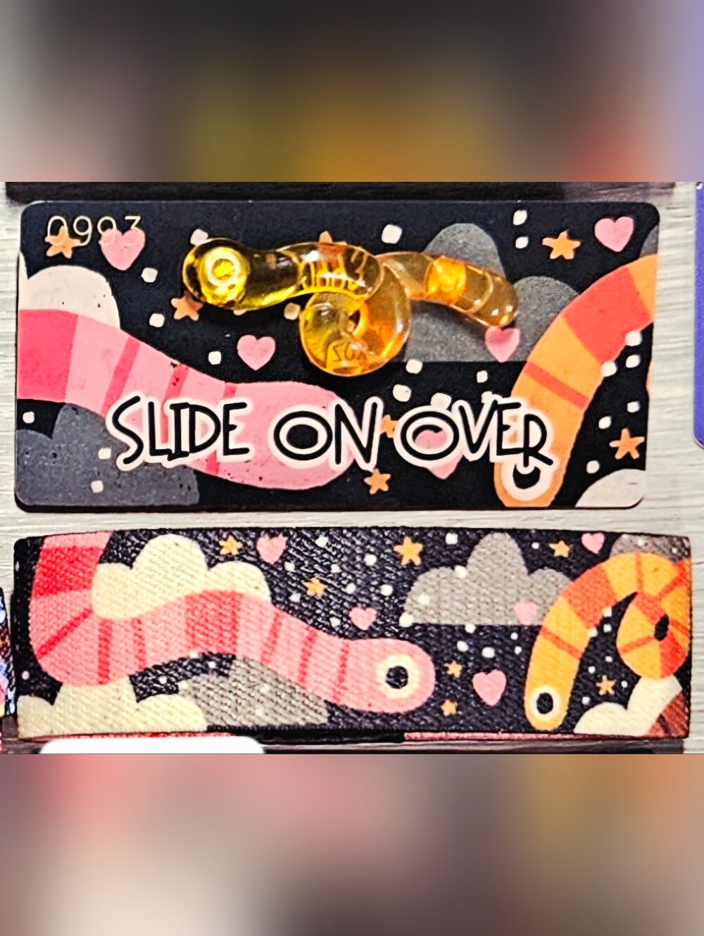 ZOX "SLIDE ON OVER" #993 PIN & NEW MEDIUM COLLECTIBLE WRISTBAND